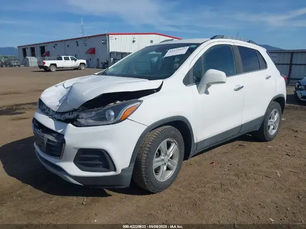 3GNCJLSB6HL227242 2017 CHEVROLET TRAX - Image 2