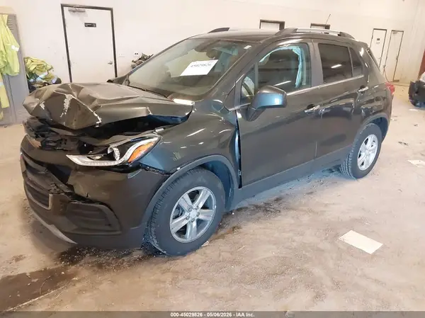 3GNCJLSB6HL271886 2017 CHEVROLET TRAX - Image 2