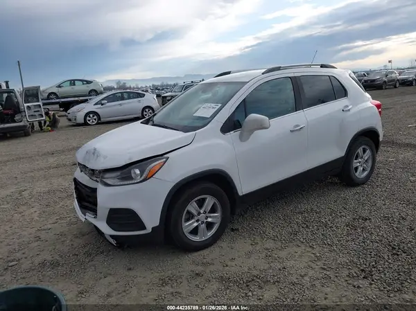 3GNCJLSB6HL278773 2017 CHEVROLET TRAX - Image 2