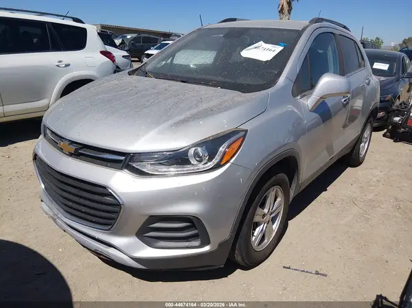 3GNCJLSB6HL281334 2017 CHEVROLET TRAX - Image 2