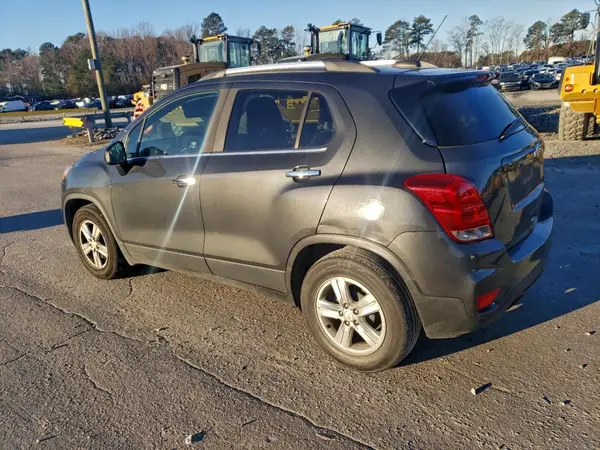3GNCJLSB6JL164794 2018 CHEVROLET TRAX - Image 2