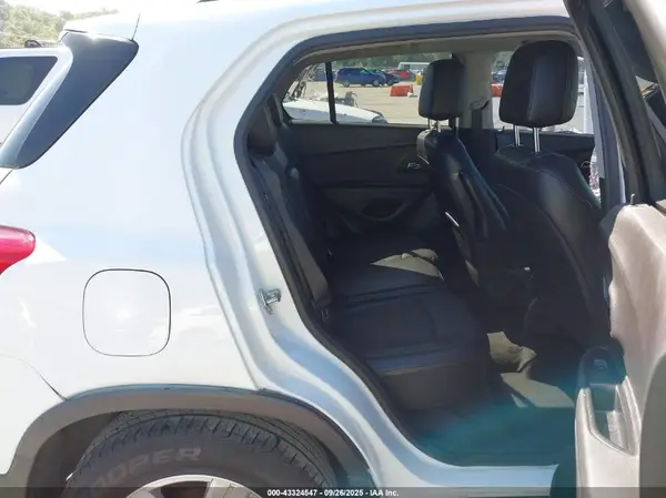 3GNCJLSB6JL169994 2018 CHEVROLET TRAX - Image 8