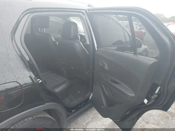 3GNCJLSB6JL195950 2018 CHEVROLET TRAX - Image 8