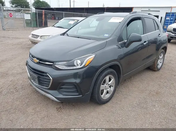 3GNCJLSB6JL196757 2018 CHEVROLET TRAX - Image 2