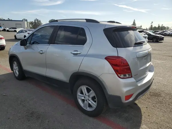 3GNCJLSB6JL197830 2018 CHEVROLET TRAX - Image 2