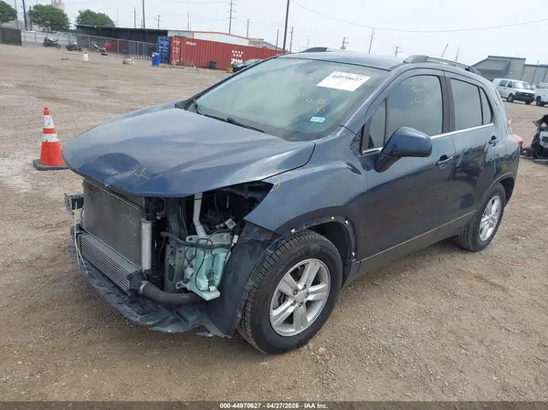 3GNCJLSB6JL201066 2018 CHEVROLET TRAX - Image 2