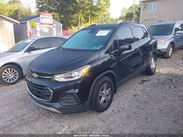 3GNCJLSB6JL223214 2018 CHEVROLET TRAX - Image 2