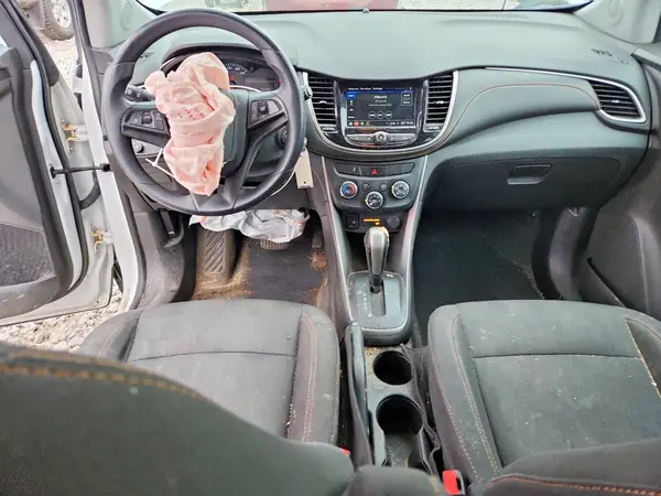 3GNCJLSB6JL247447 2018 CHEVROLET TRAX - Image 8