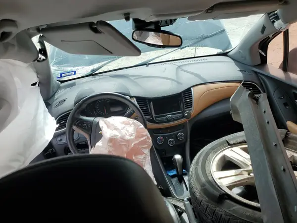 3GNCJLSB6JL252499 2018 CHEVROLET TRAX - Image 8