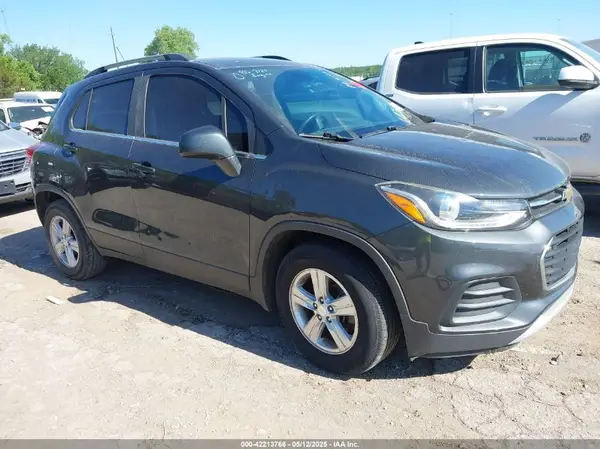 3GNCJLSB6JL258173 2018 CHEVROLET TRAX - Image 1
