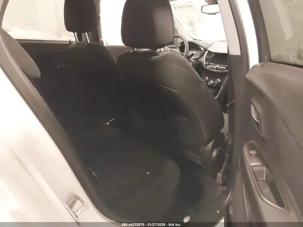 3GNCJLSB6JL325791 2018 CHEVROLET TRAX - Image 8