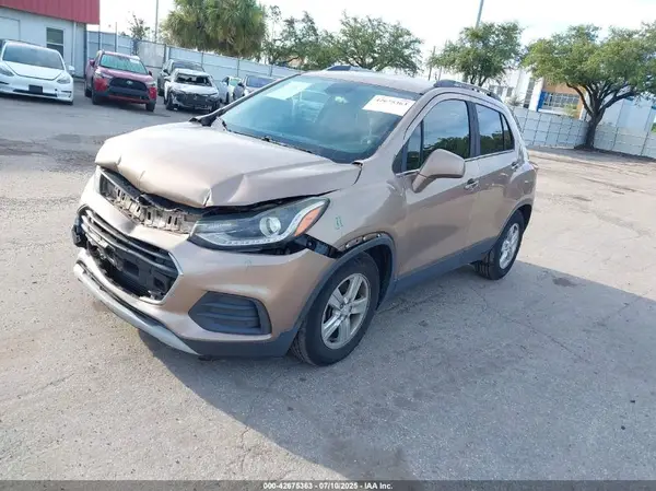 3GNCJLSB6JL332272 2018 CHEVROLET TRAX - Image 2