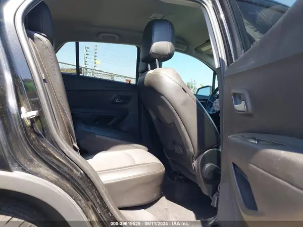 3GNCJLSB6JL375235 2018 CHEVROLET TRAX - Image 8