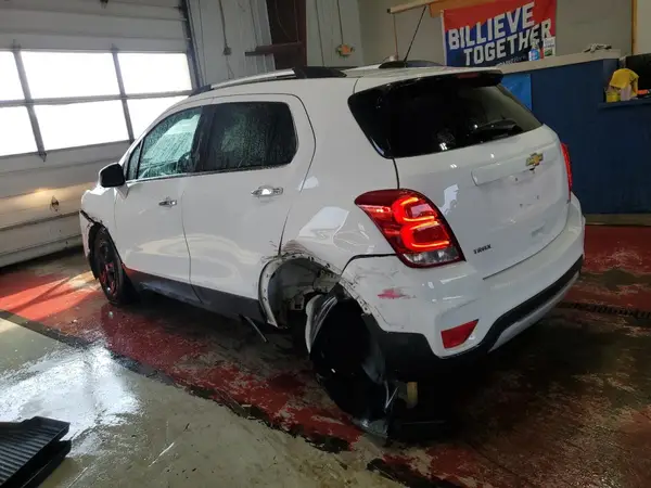 3GNCJLSB6JL377180 2018 CHEVROLET TRAX - Image 2