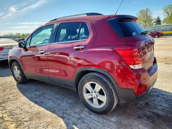 3GNCJLSB6JL410551 2018 CHEVROLET TRAX - Image 2