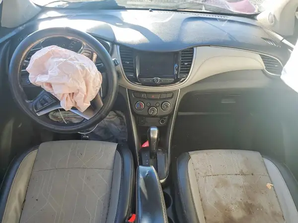 3GNCJLSB6KL108341 2019 CHEVROLET TRAX - Image 8