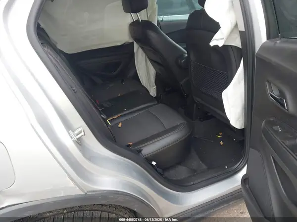 3GNCJLSB6KL108825 2019 CHEVROLET TRAX - Image 8