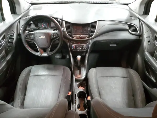3GNCJLSB6KL114740 2019 CHEVROLET TRAX - Image 8