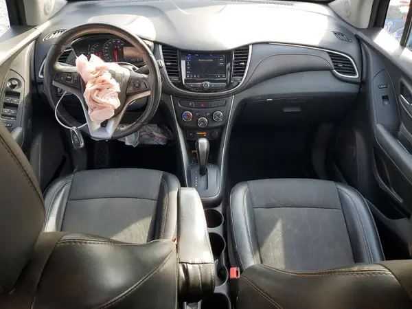 3GNCJLSB6KL155983 2019 CHEVROLET TRAX - Image 8