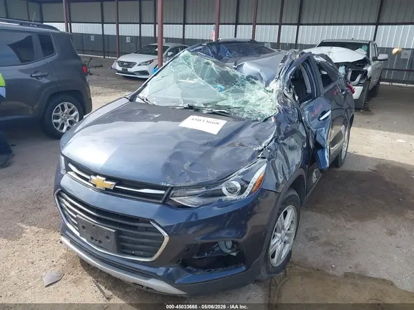 3GNCJLSB6KL168197 2019 CHEVROLET TRAX - Image 2