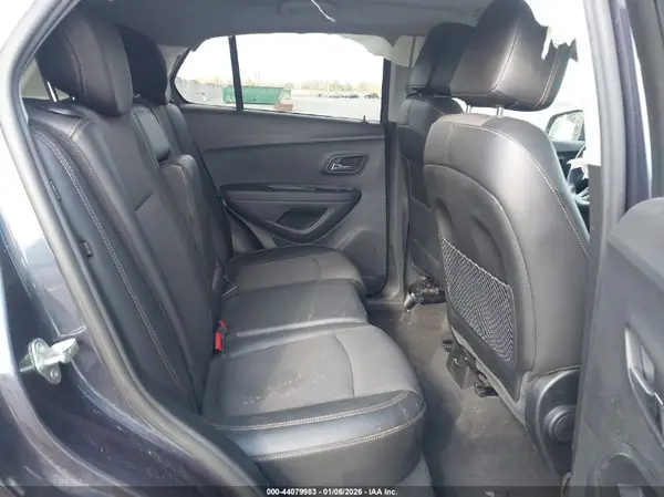 3GNCJLSB6KL212053 2019 CHEVROLET TRAX - Image 8