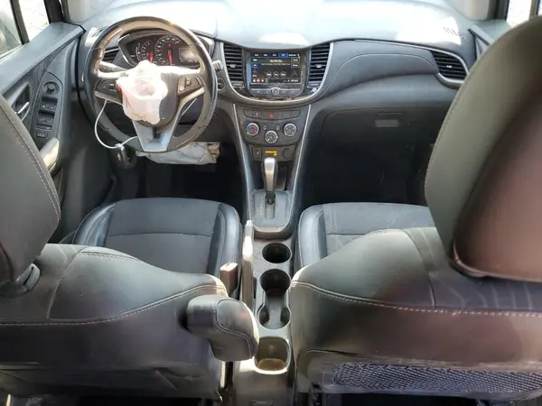 3GNCJLSB6KL256876 2019 CHEVROLET TRAX - Image 8