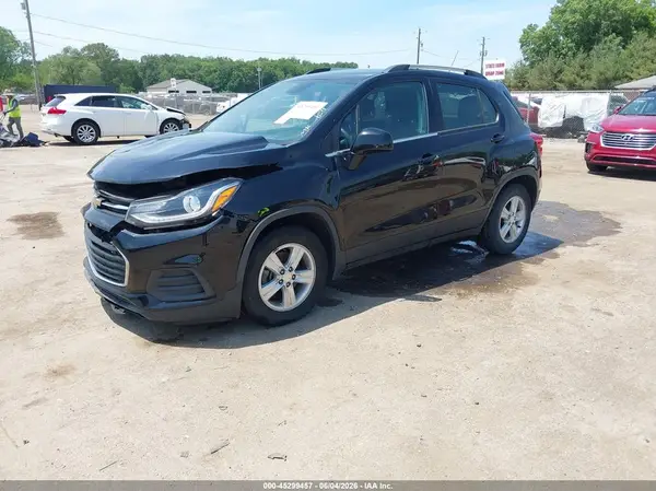 3GNCJLSB6KL283804 2019 CHEVROLET TRAX - Image 2