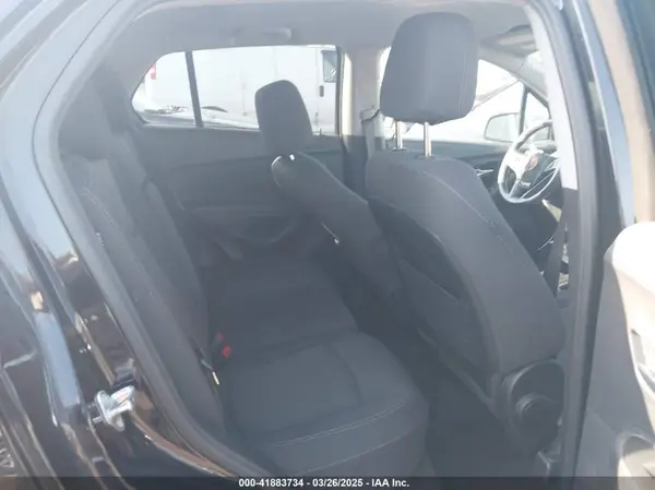 3GNCJLSB6KL309916 2019 CHEVROLET TRAX - Image 8