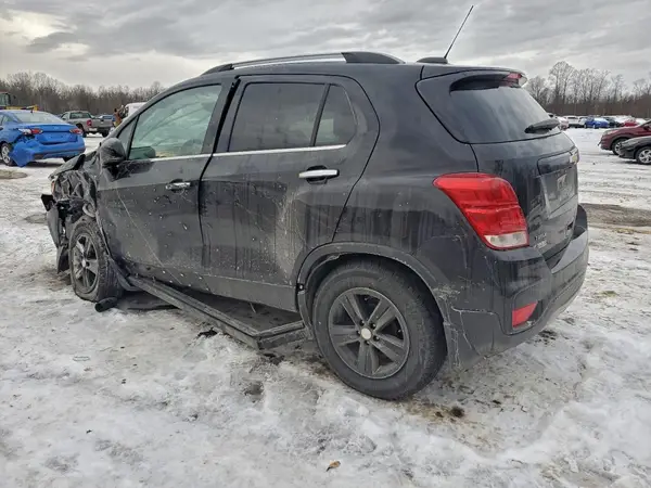 3GNCJLSB6KL318602 2019 CHEVROLET TRAX - Image 2