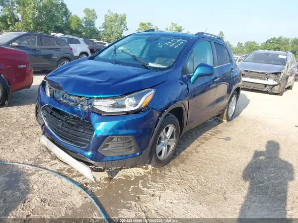 3GNCJLSB6KL326232 2019 CHEVROLET TRAX - Image 2