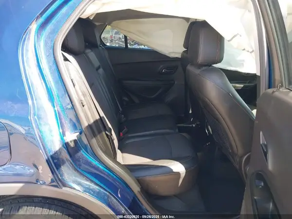 3GNCJLSB6KL354029 2019 CHEVROLET TRAX - Image 8