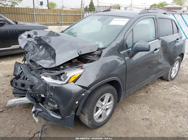 3GNCJLSB6KL354953 2019 CHEVROLET TRAX - Image 2