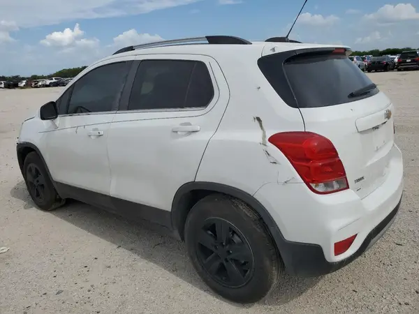 3GNCJLSB6KL359828 2019 CHEVROLET TRAX - Image 2