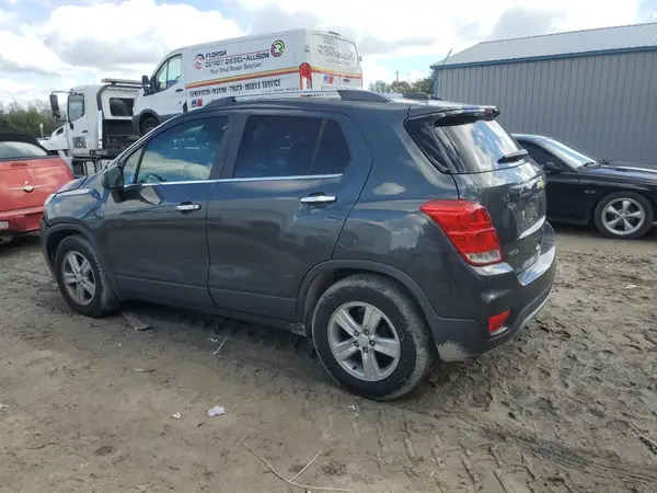 3GNCJLSB6KL360672 2019 CHEVROLET TRAX - Image 2