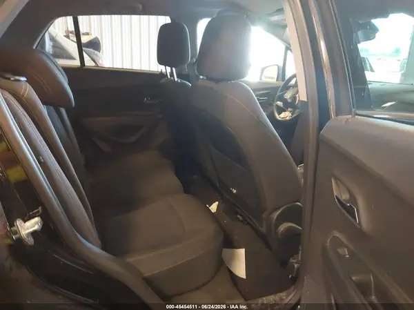 3GNCJLSB6KL374670 2019 CHEVROLET TRAX - Image 8