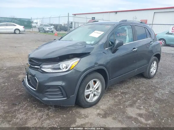 3GNCJLSB6KL385135 2019 CHEVROLET TRAX - Image 2