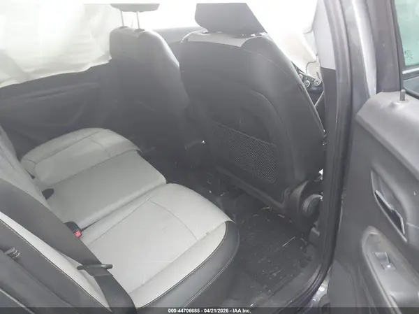3GNCJLSB6KL385135 2019 CHEVROLET TRAX - Image 8