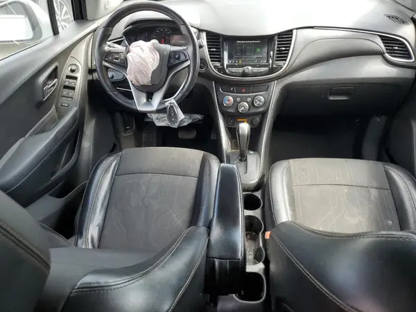 3GNCJLSB6KL395244 2019 CHEVROLET TRAX - Image 8