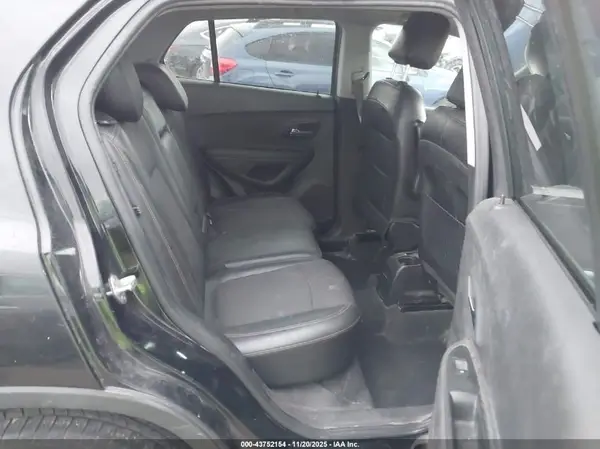 3GNCJLSB6KL406081 2019 CHEVROLET TRAX - Image 8