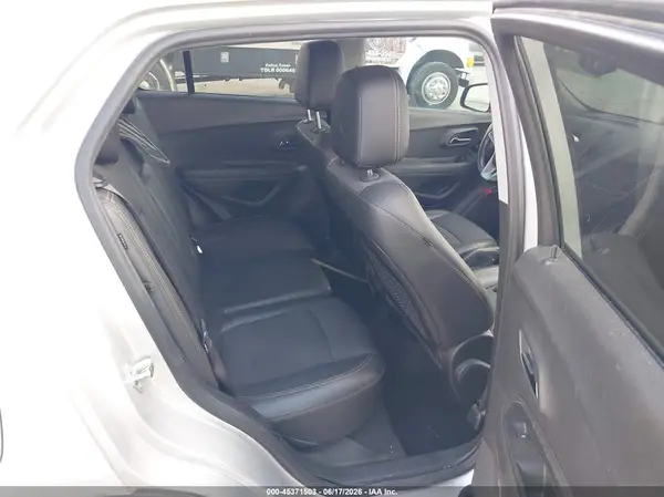 3GNCJLSB6LL121687 2020 CHEVROLET TRAX - Image 8