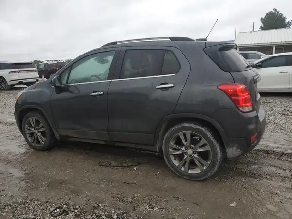 3GNCJLSB6LL126436 2020 CHEVROLET TRAX - Image 2