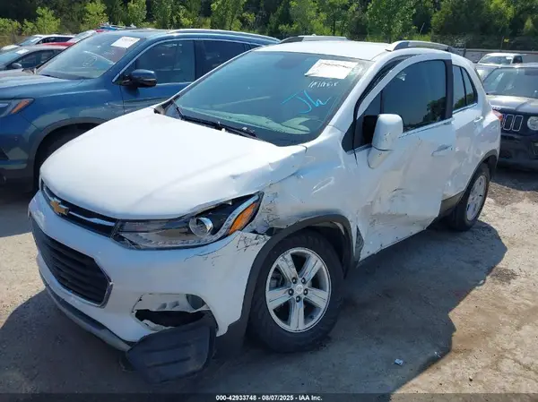 3GNCJLSB6LL160361 2020 CHEVROLET TRAX - Image 2