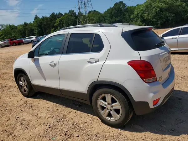 3GNCJLSB6LL189651 2020 CHEVROLET TRAX - Image 2