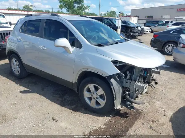 3GNCJLSB6LL200213 2020 CHEVROLET TRAX - Image 1