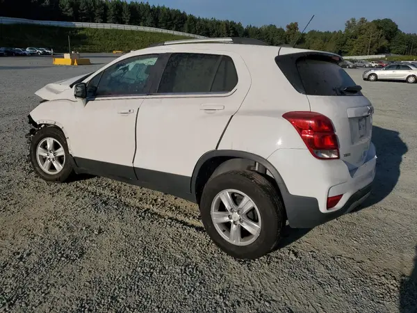 3GNCJLSB6LL208330 2020 CHEVROLET TRAX - Image 2