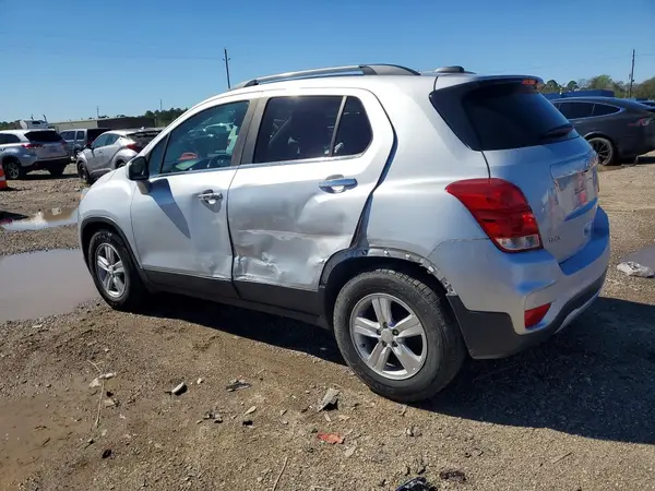 3GNCJLSB6LL212314 2020 CHEVROLET TRAX - Image 2