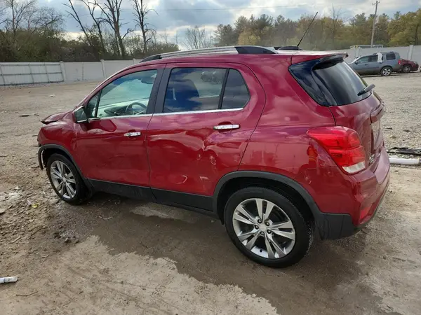 3GNCJLSB6LL230490 2020 CHEVROLET TRAX - Image 2