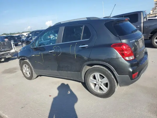 3GNCJLSB6LL244714 2020 CHEVROLET TRAX - Image 2
