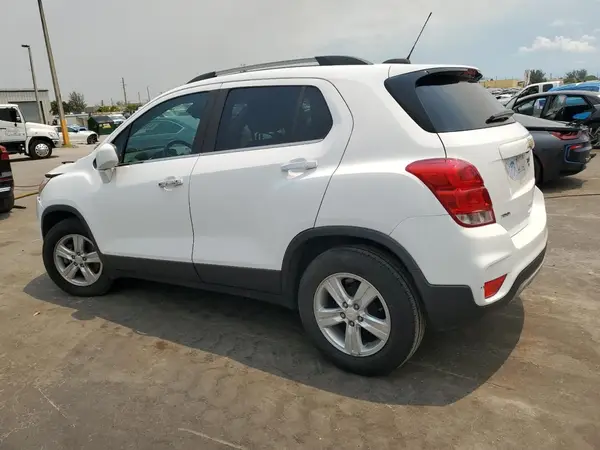3GNCJLSB6LL278572 2020 CHEVROLET TRAX - Image 2