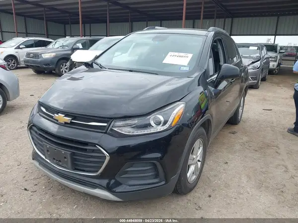 3GNCJLSB6LL281956 2020 CHEVROLET TRAX - Image 2